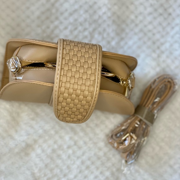 ✨ Wrist/Hand/Shoulder Bag ✨ - Picture 3 of 3